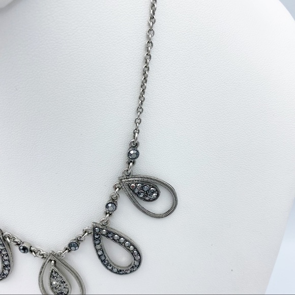 Liz Claiborne Silver Tone Tear Drop w/Rhinestones Statement Necklace - Picture 9 of 11